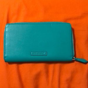 Vera Bradley zippered wallet